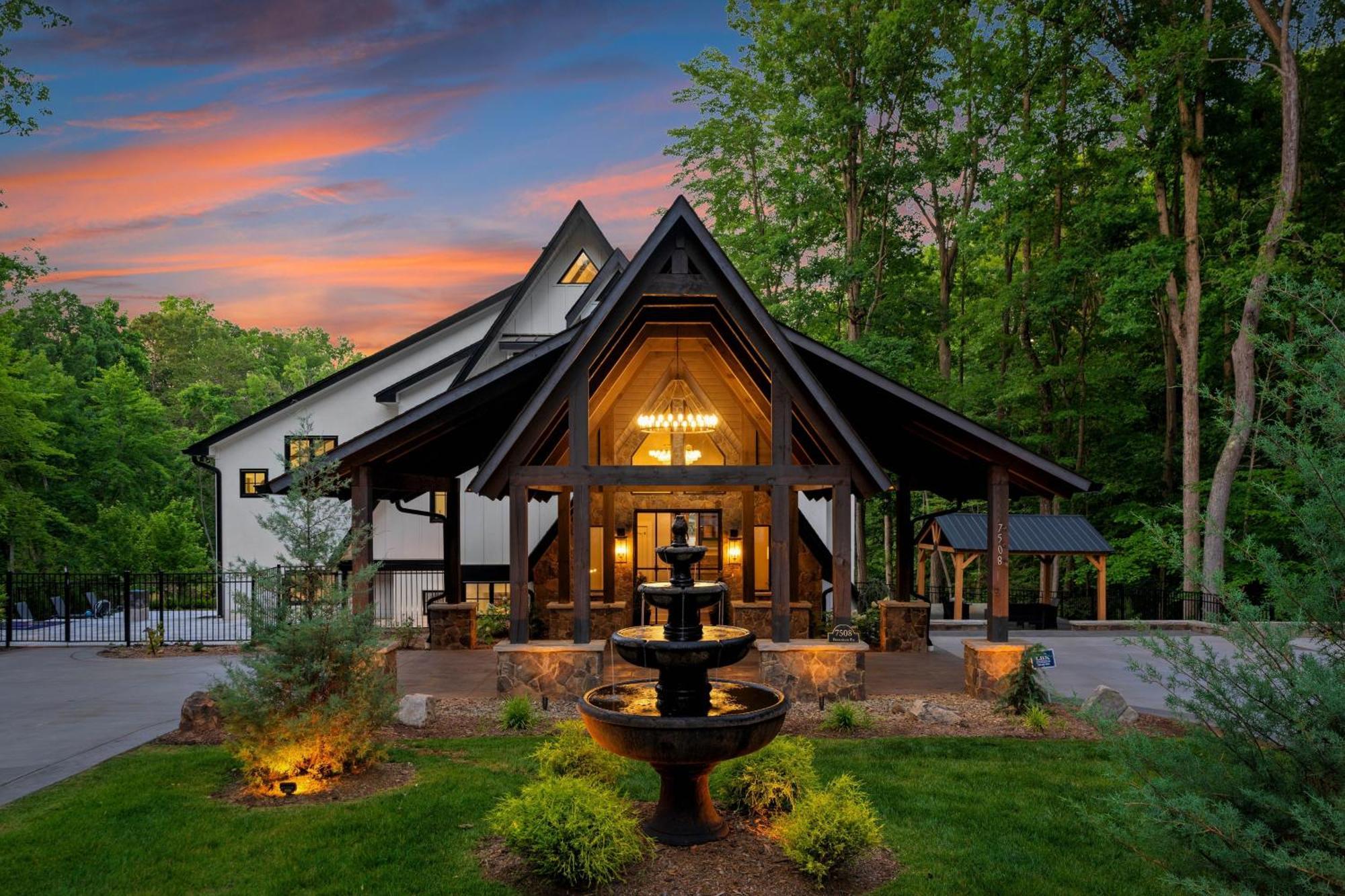 Take It To The Bank By Avantstay New Pool Hot Tub Sleeps 16 Denver Dış mekan fotoğraf